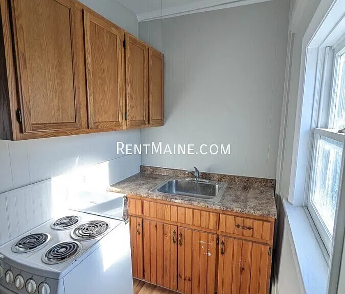 99 Center St #1 — Photo 2