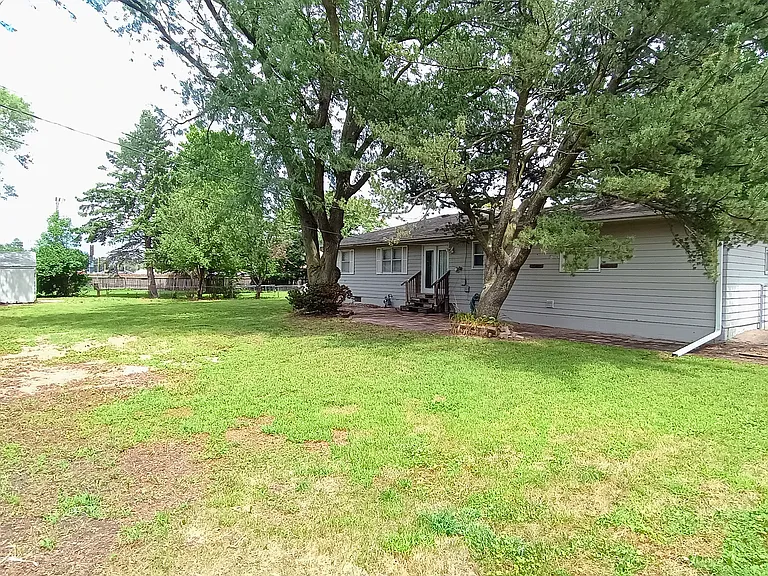 2139 N William Ave — Photo 20