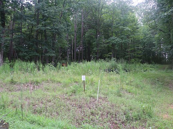 2nd image of 330 Mountain View Rd