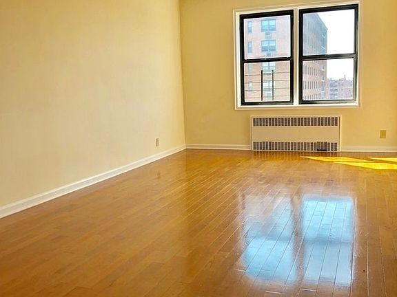 3rd image of 9830 67th Ave #6/S
