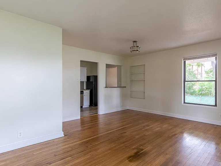 5514 Grover Ave — Photo 7