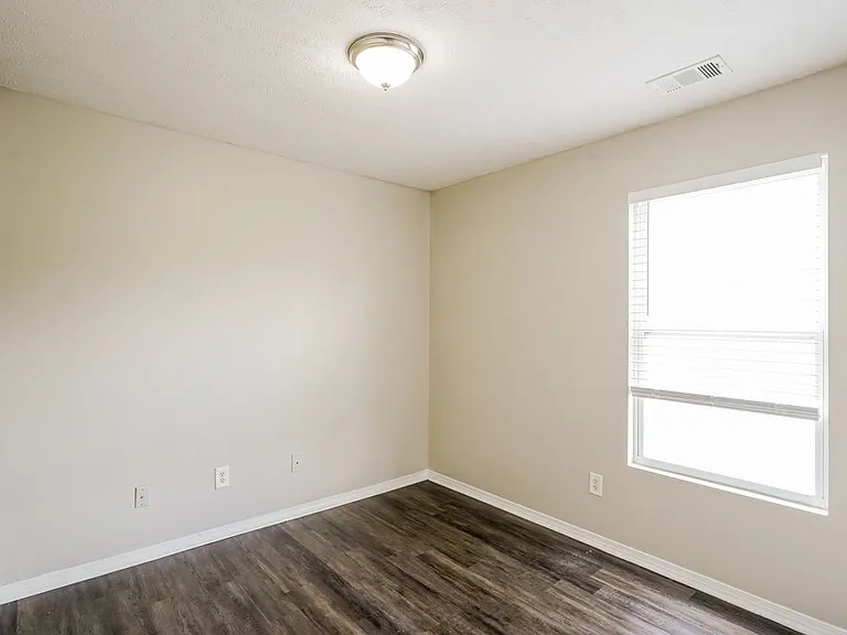 2893 Creekbend Dr — Photo 13