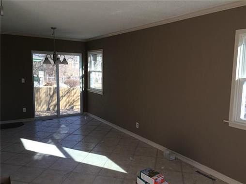 2nd image of 1128 Ann Ave