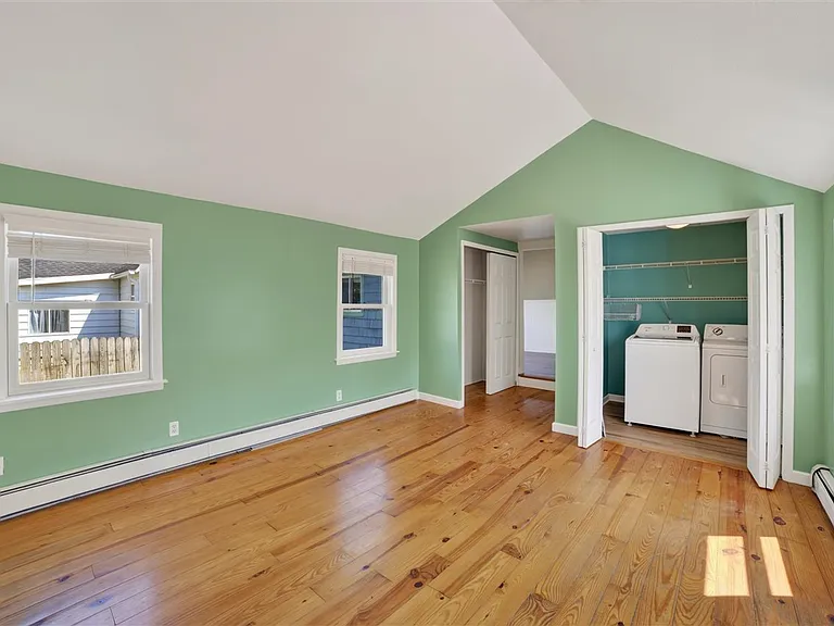 520 Wachtel Ave — Photo 16
