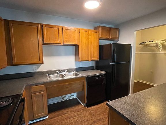 2nd image of 1519 Ryan St #516