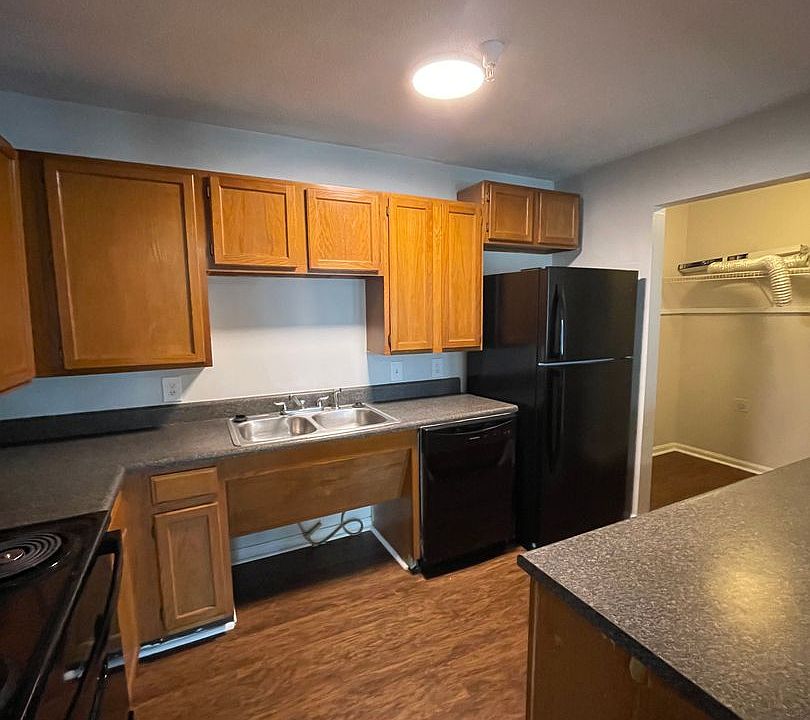 1st image of 1519 Ryan St #516