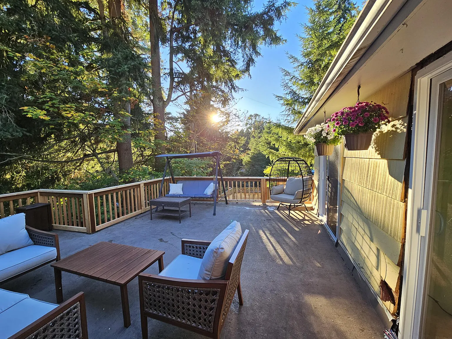 3 bed, 1.5 bath, 1800 sqft, $3,900 — Photo 1