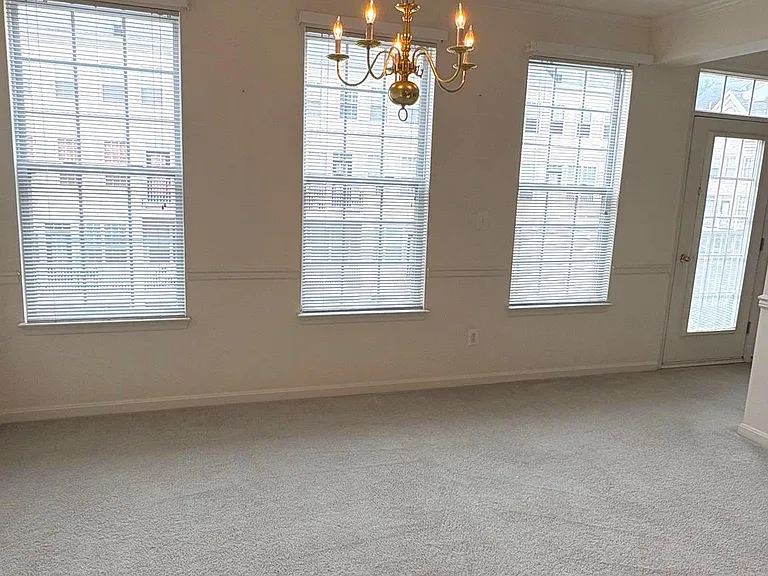 2664 Manhattan Pl #305 — Photo 10