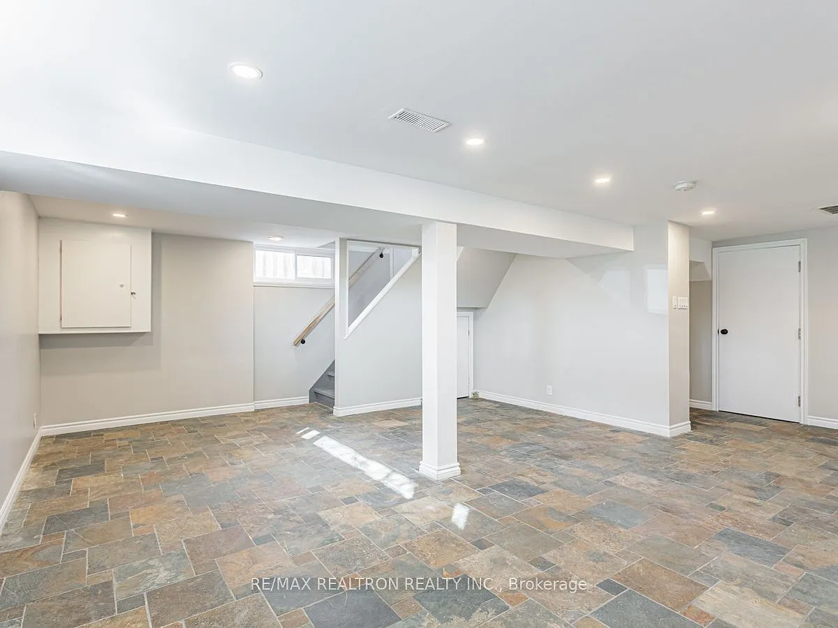 Building Photo - 72 B Dunning Ave