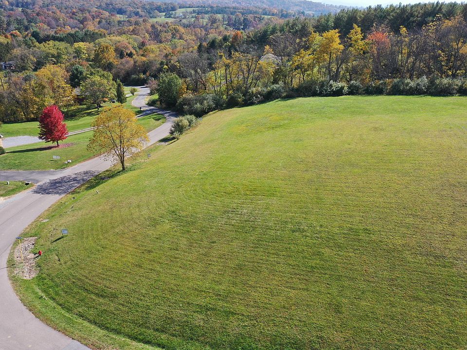 2nd image of 26 Skyhigh Ct