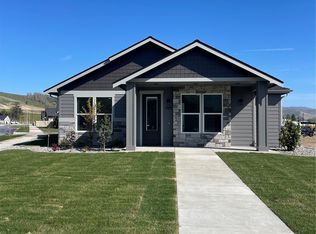 969 Racine Springs Dr, Wenatchee, WA 98801