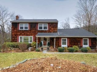 27 Windbeam Ln, Ringwood, NJ 07456