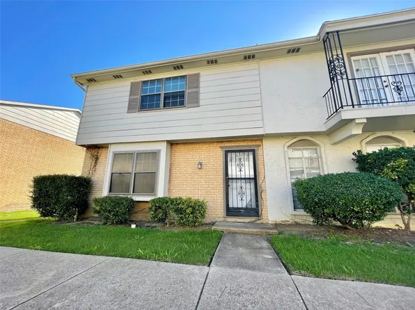 101 W Mountain Creek Dr #13, Grand Prairie, TX 75052
