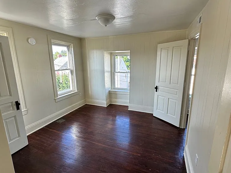 129 N Penn St #5 — Photo 9