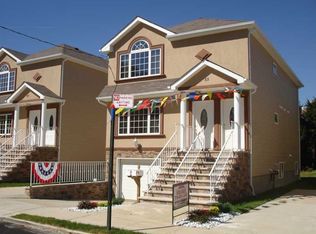 85 Delafield Pl #2, Staten Island, NY 10310