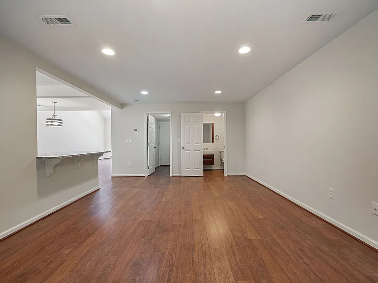 176 Stoney Dr — Photo 11