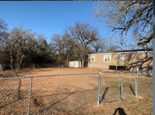5820 Arrowhead Dr, Granbury, TX 76048
