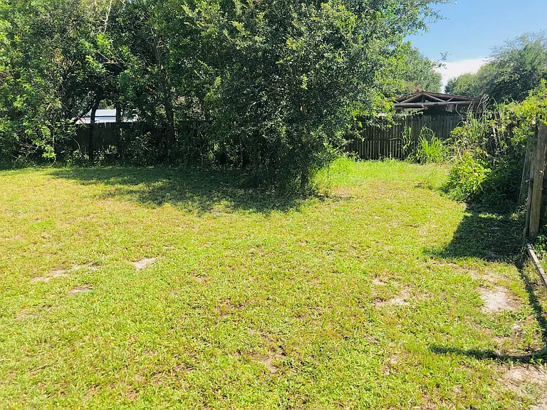 585 Quarno Rd — Photo 15