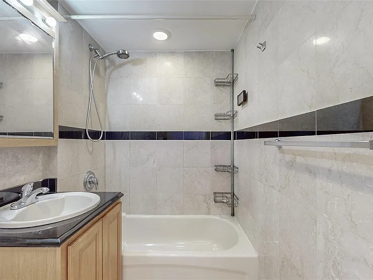 83-71 116th St #7B — Photo 11