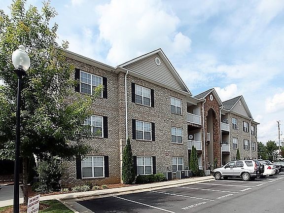 4th image of 3431 N Church St APT 203