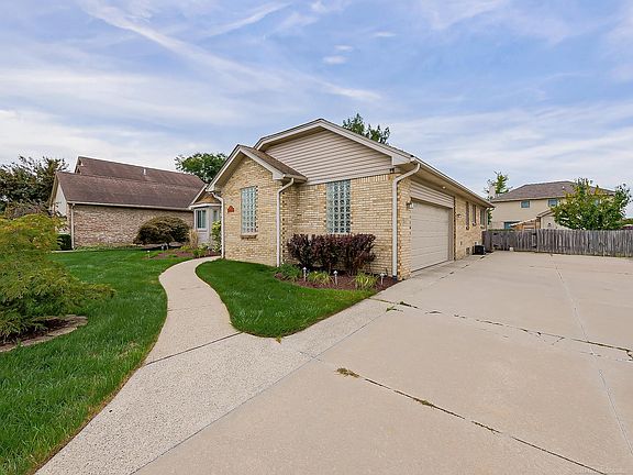 4th image of 33785 Farmview Ln