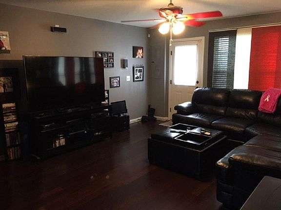 Lower Level Bonus/Third Bedroom