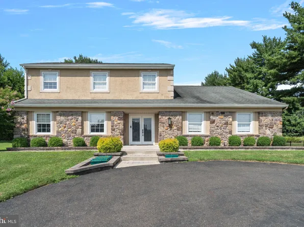 28 Summer Pl, Huntingdon Valley, PA 19006
