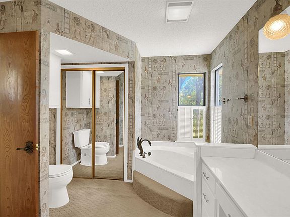 5th image of 149 Lakewood Trl
