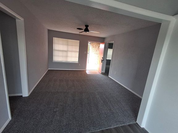 3rd image of 4224 SW Summit Ave