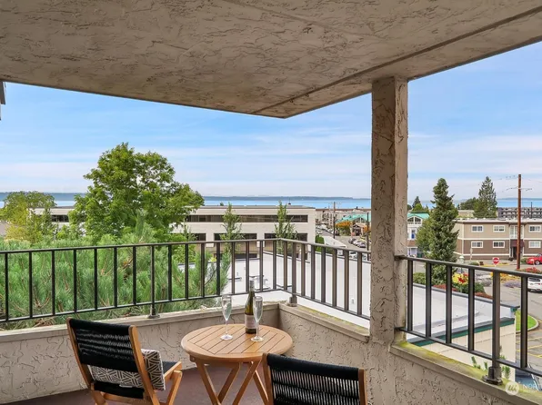 518 Bell Street #302, Edmonds, WA 98020