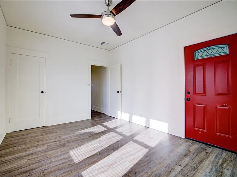 1333 E Broadway Blvd — Photo 5