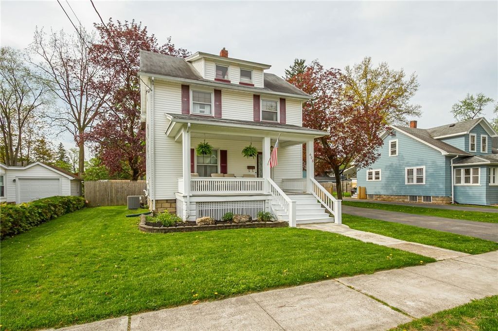 608 Davis Dr, Newark, NY - View 2