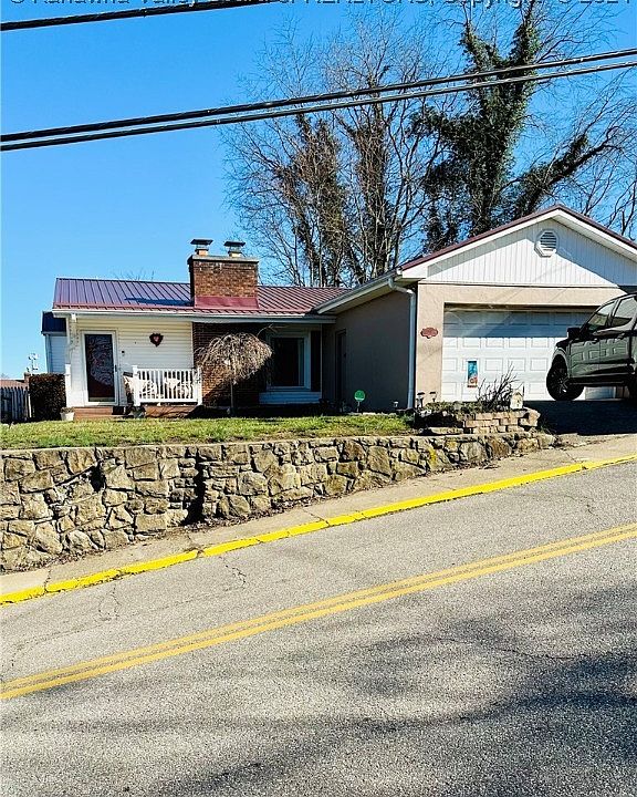 1st image of 215 Central Ave
