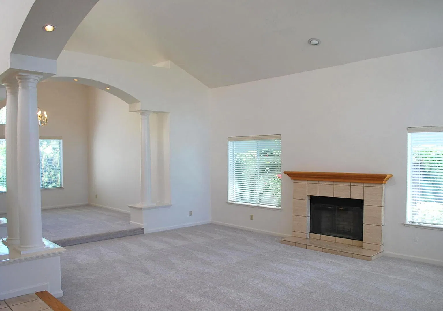 Bright & Spacious Danville Home In Desirable Shadow Creek Community ! — Photo 2