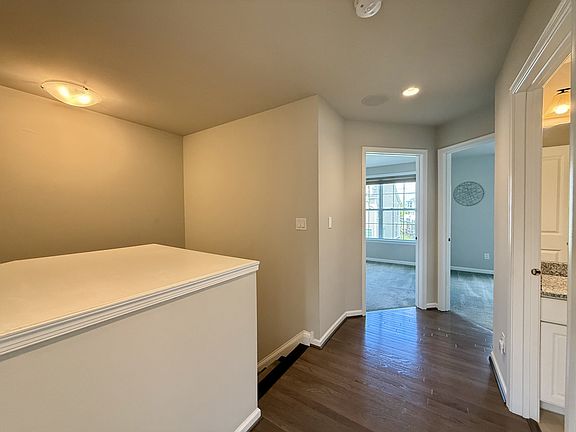 4th image of 2731 S Spurway Dr #1