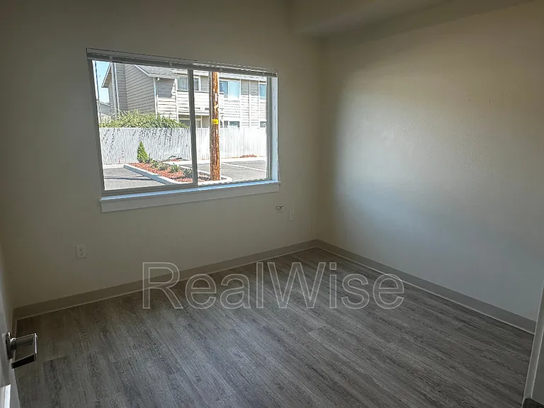 1935 Table Rock Rd #8 — Photo 7