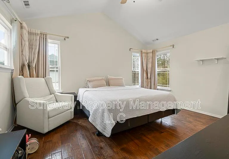 41 Rutgers Ln — Photo 16