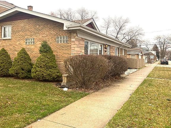 2nd image of 3749 Oak Park Ave