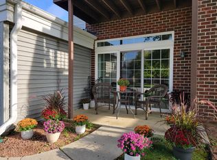 N16W26571 Tall Reeds Ln UNIT B, Pewaukee, WI 53072