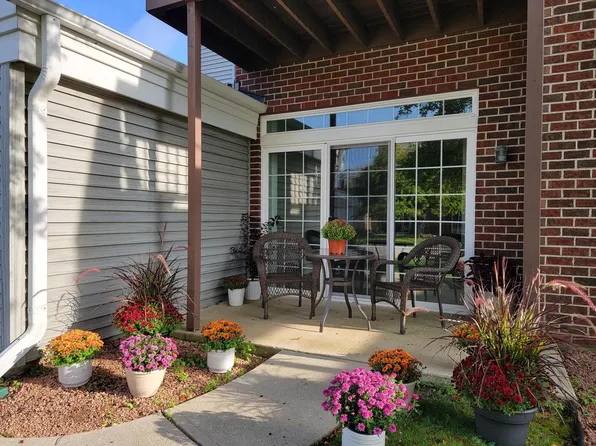 N16W26571 Tall Reeds LANE #B, Pewaukee, WI 53072
