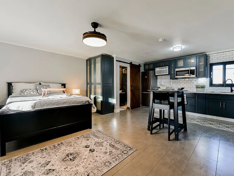 The BLVD Boutique Apartments — Photo 30