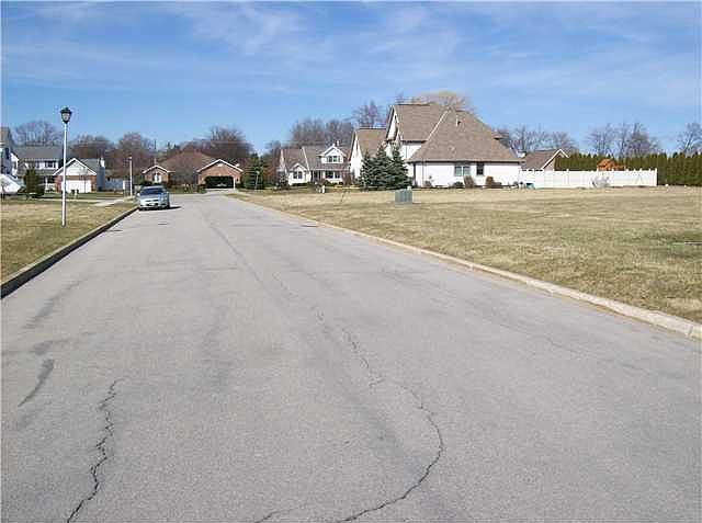 2nd image of 18 Desales Cir