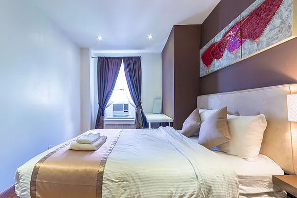 Rented by Townhouse Apartments | media 11