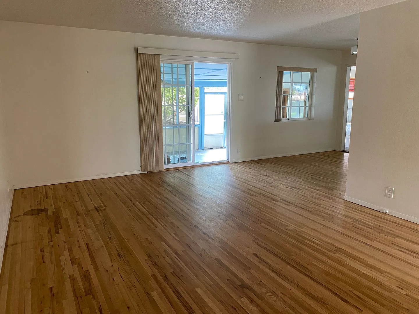 3 Bedroom, 2 Bathroom Home Near Unm & Kafb — Photo 3