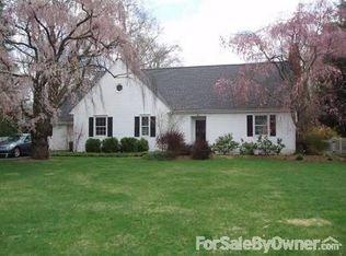 6 Beechwood Dr, Morristown, NJ 07960