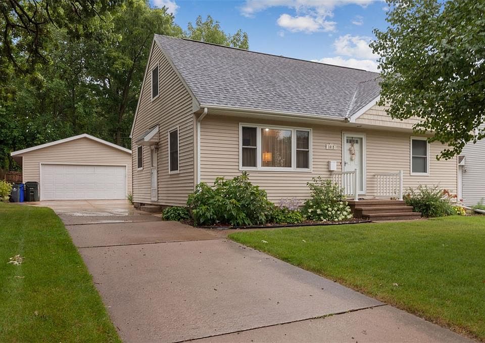 1019 32nd St NE Cedar Rapids, IA Zillow