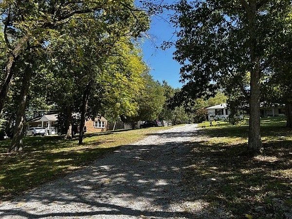 2nd image of 1108 Waller Rd
