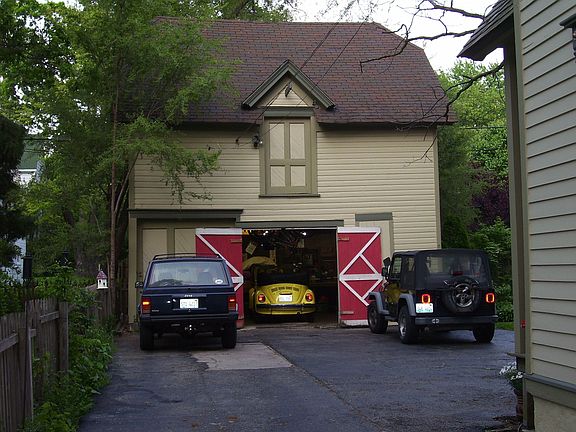 Large carriage house