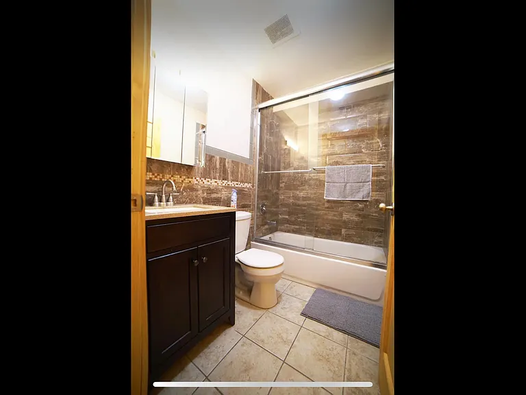 114 Erie St — Photo 24
