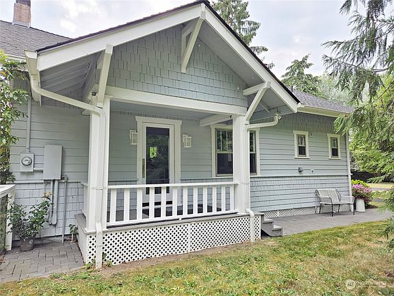 3rd image of 3414 132nd Street E